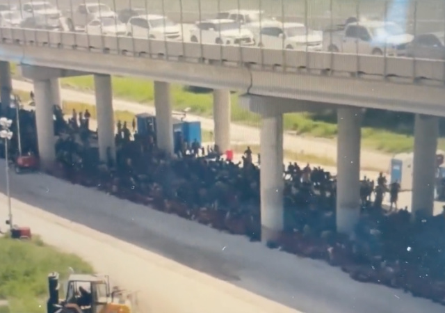 Border Patrol Says 5,000 Migrants Were Under Texas Bridge on Sunday