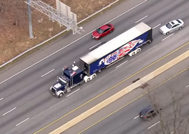 People's Convoy Arrives in Washington DC, Circling Beltway and Protesting Covid Restrictions