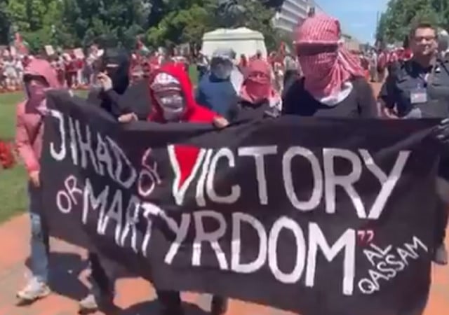 Anti-Israel Activists Descend on Washington, DC for 'Surround the White House' Protest