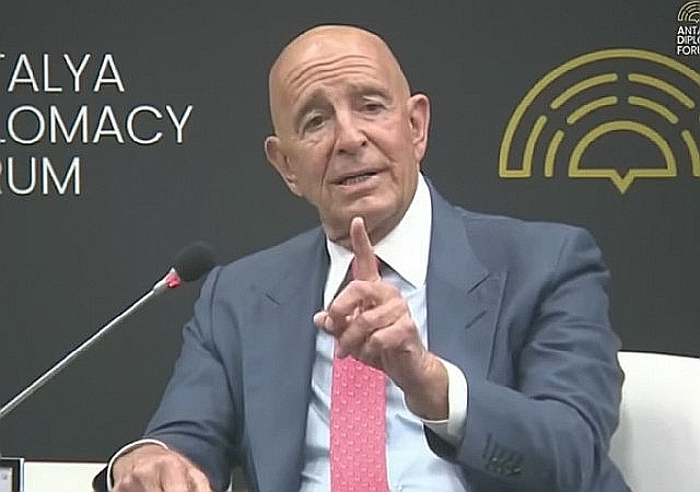 U.S. Special Envoy Tom Barrack Contradicts Trump Policy, Claims Israel ‘Occupies’ Golan Heights