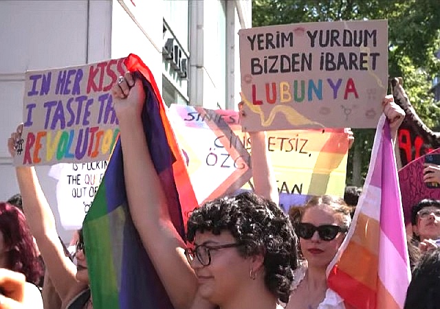 Erdogan's Turkey Cracks Down on Gay Rights, HIV Support Groups